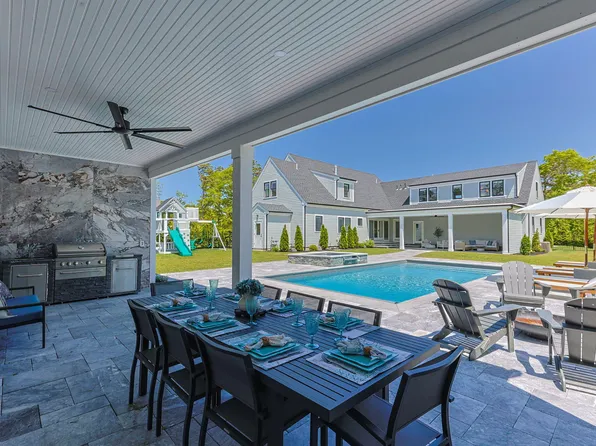 83 Sisters Circle, Yarmouth Port, MA 02675