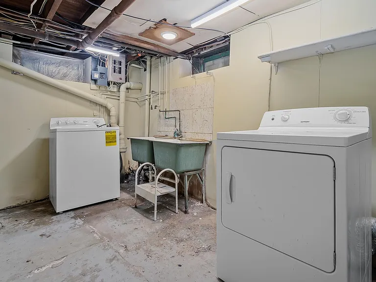 1015 E Gibson St — Photo 16