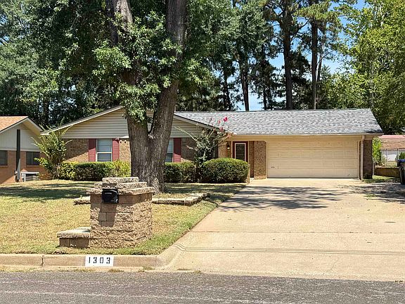 2nd image of 1303 Colgate Dr