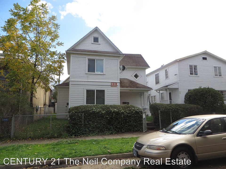 1st image of 647 SE Flint St