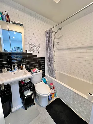 Rented by ERNY LLC | media 13