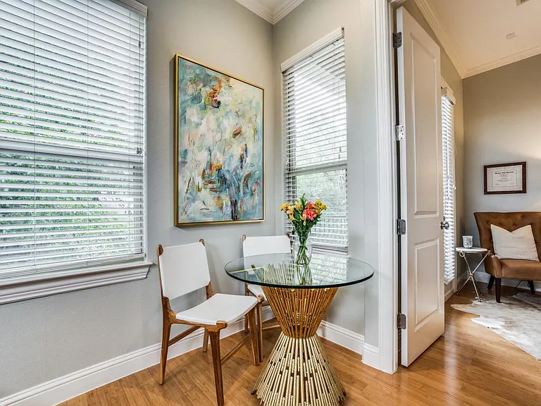 2606 N Henderson Ave #D — Photo 6