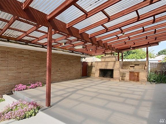 Entertainment sized covered patio, perfect for year 'round fun!