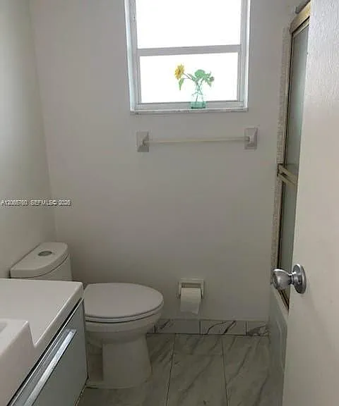410 SE 2nd St #408 — Photo 6