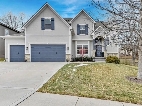 1004 SW Argyl St, Lees Summit, MO 64081