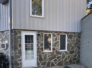 2 Lotowana Ln, Stony Brook, NY 11790