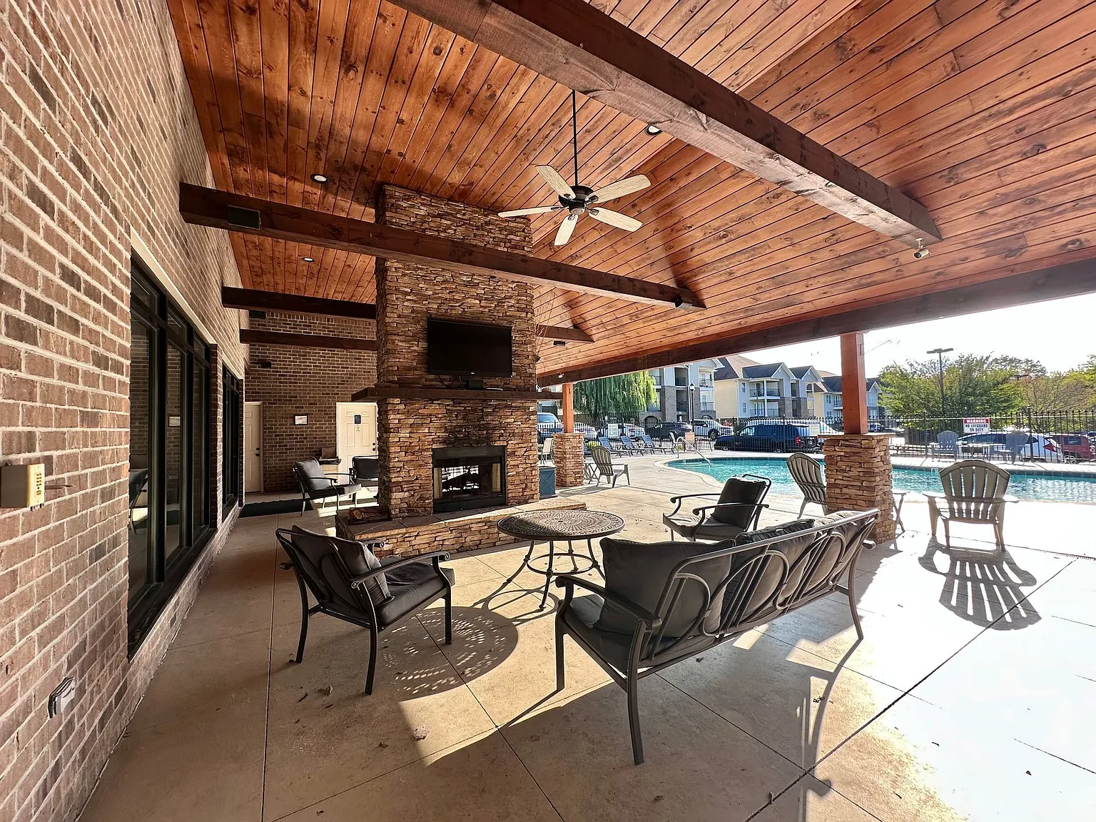 Maple Sunset Apartment Homes — Photo 3