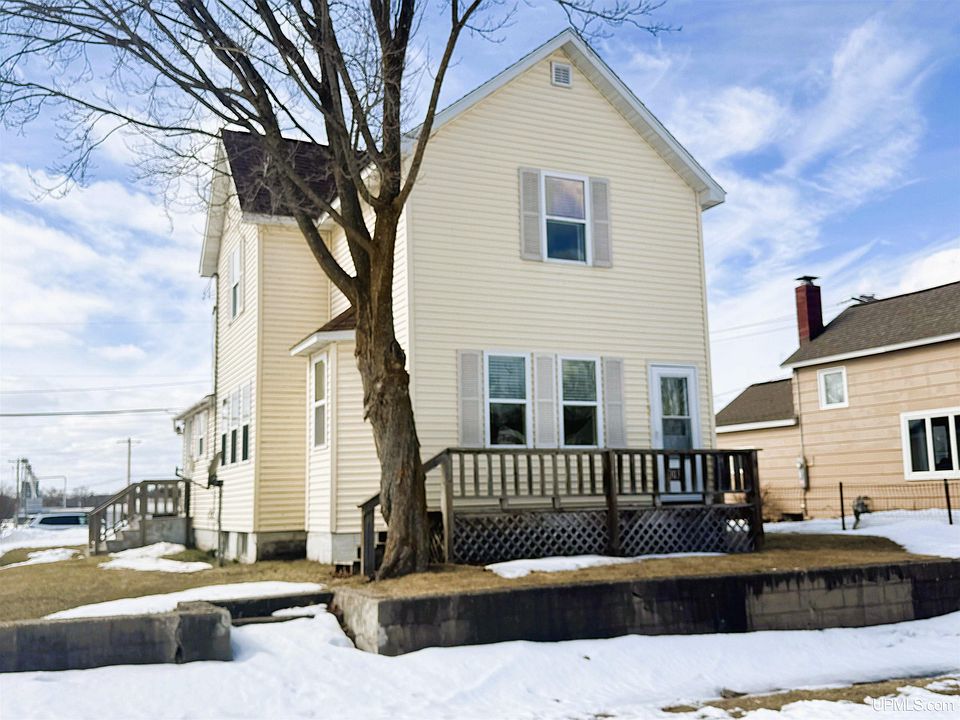 1st image of 903 Brown St