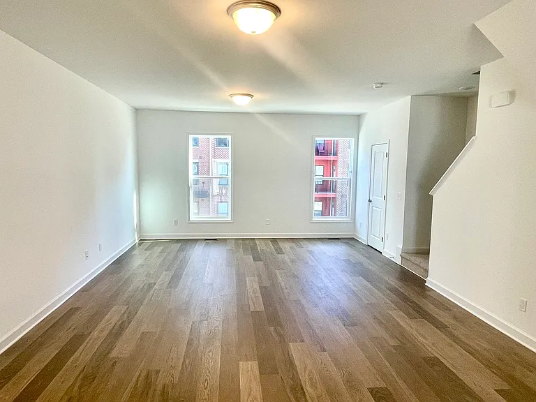 209 N Broad St — Photo 9