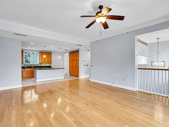 4th image of 1902 Coral Heights Ct