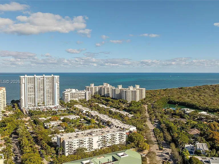 210 Sea View Dr #207 — Photo 26