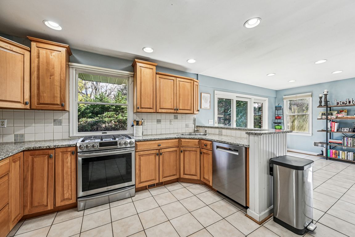 next background image