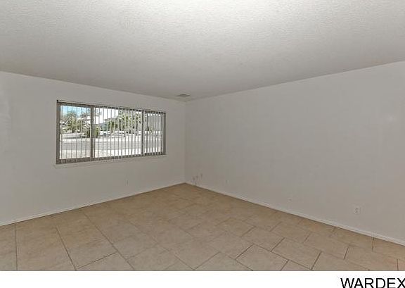 3rd image of 659 Thunderbolt Ave