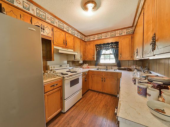 4th image of 4436 Countrywood St