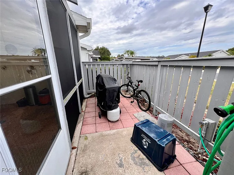 1316 Sandtrap Dr — Photo 22