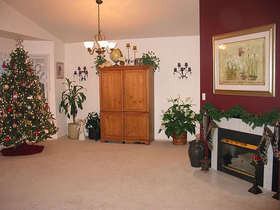4th image of 725 Cultus Mountain Dr
