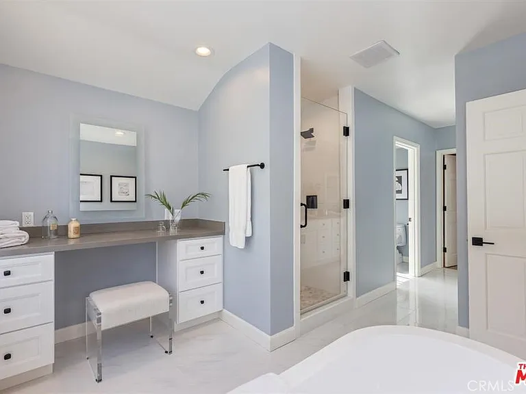 3217 Longridge Ave — Photo 15