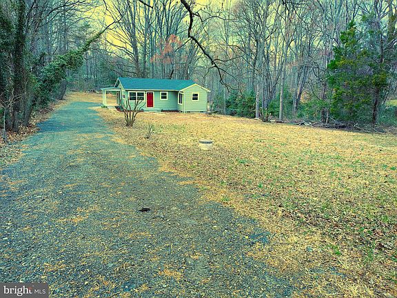 4th image of 79 Pine View Dr