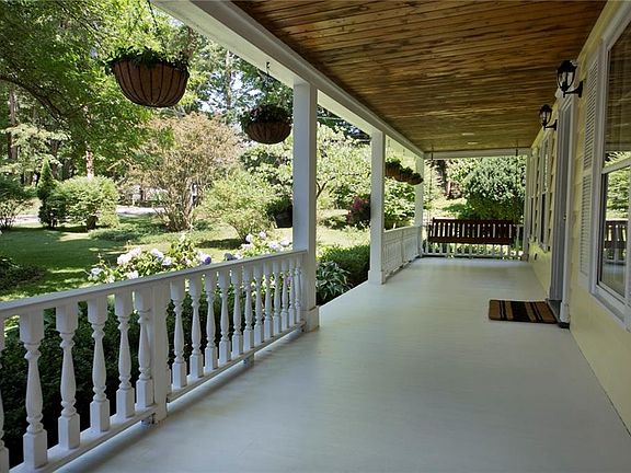 2nd image of 85 Carriage Stone Dr