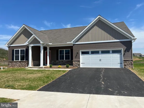 223 Randolph Dr, Elizabethtown, PA 17022