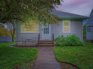 576 36 1/2 Ave NE, Minneapolis, MN 55418
