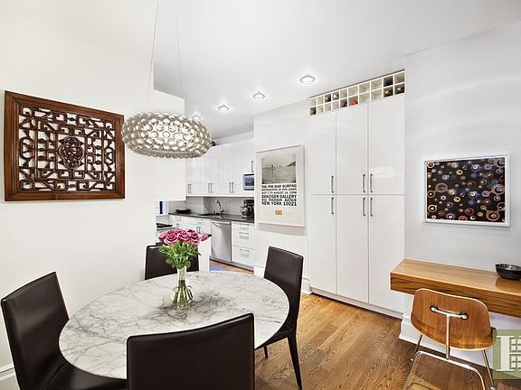 2nd image of 215 W 90th St APT 12D