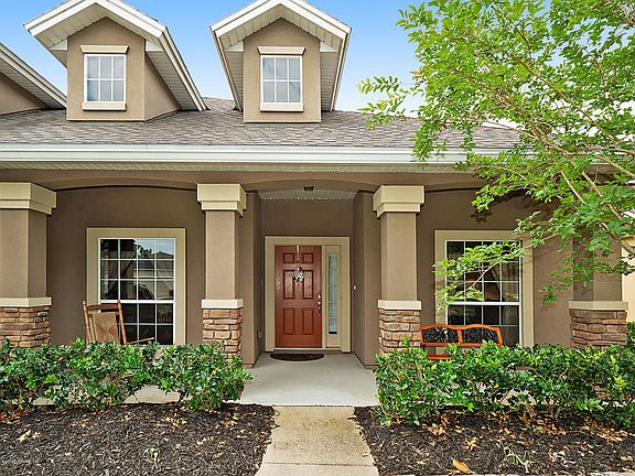 3rd image of 905 E Terranova Way