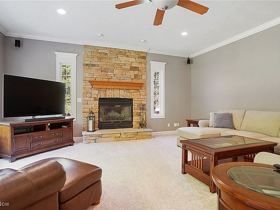 3rd image of 10944 Stonewycke Dr