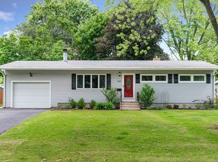 334 Delcy Dr, Dekalb, IL 60115