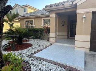 (Undisclosed Address), Fort Lauderdale, FL 33331