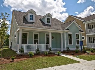 402 W 7th North St, Summerville, SC 29483