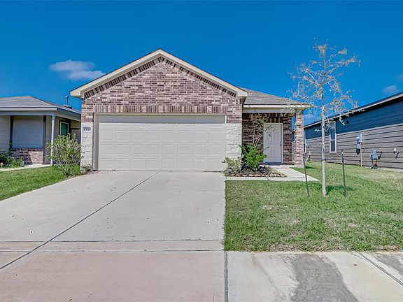 3rd image of 2723 Skyview Silver Dr