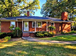 2228 Oak Hill Dr, Greensboro, NC 27408