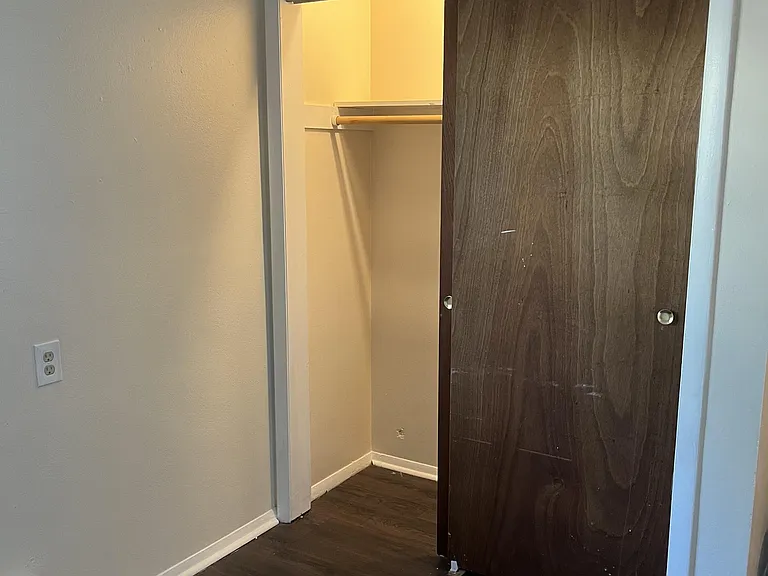 943 N 11th St #3 — Photo 8