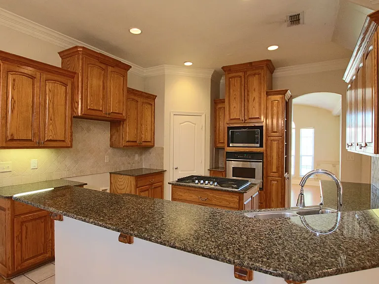 1202 River Bend Dr — Photo 7