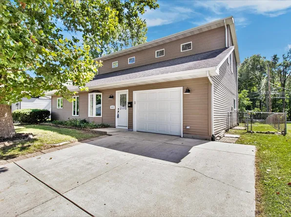 1802 Renfrew Dr, South Bend, IN 46614