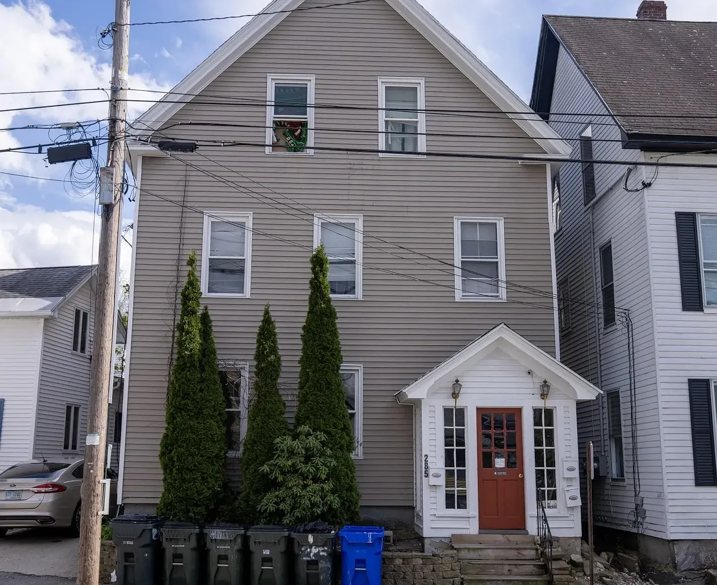 285 E High St — Photo 1