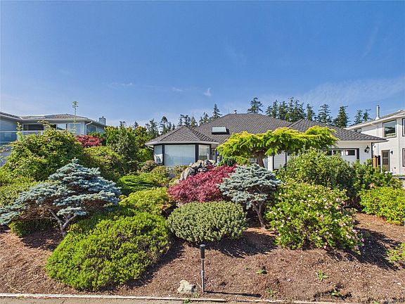 4th image of 1650 Admiral Tryon Blvd