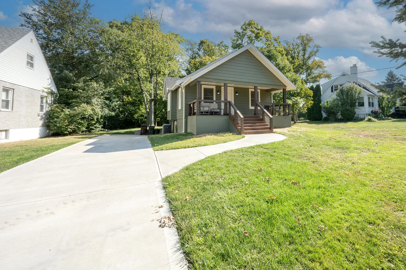 132 Edgewood Rd photo 1