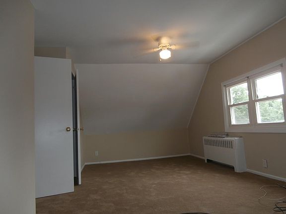 4th image of 76 Sunrise Ln