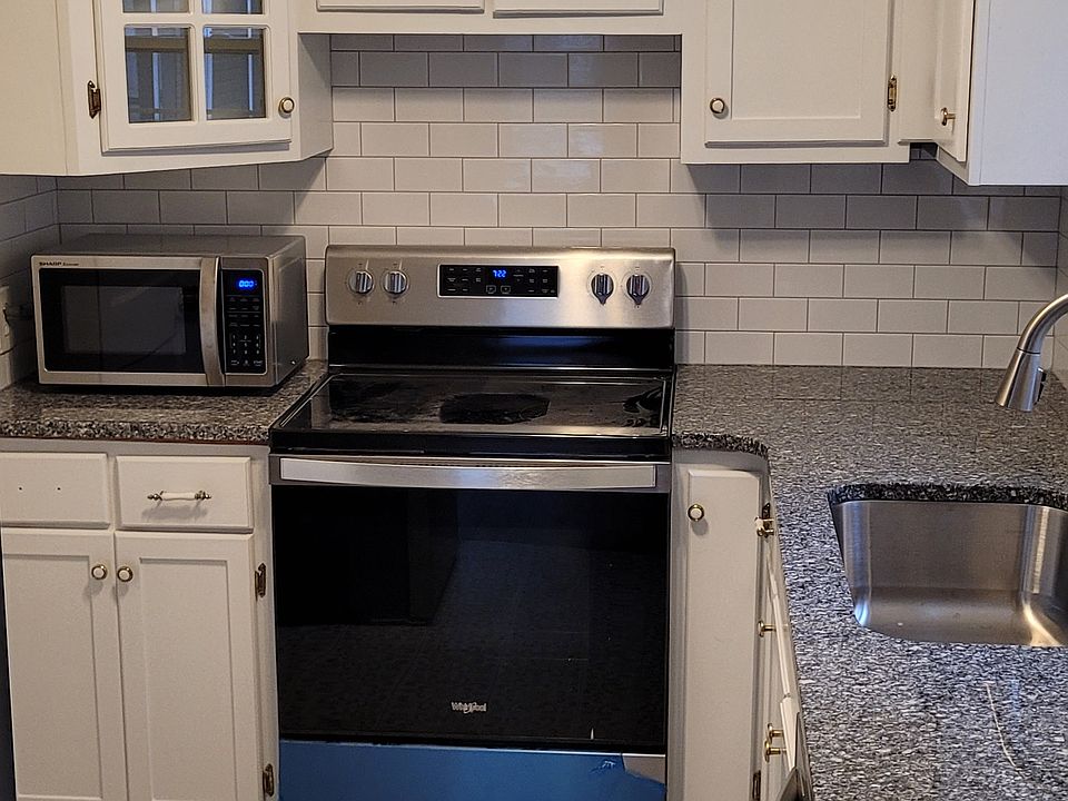 1st image of 209 W Cornwallis Dr