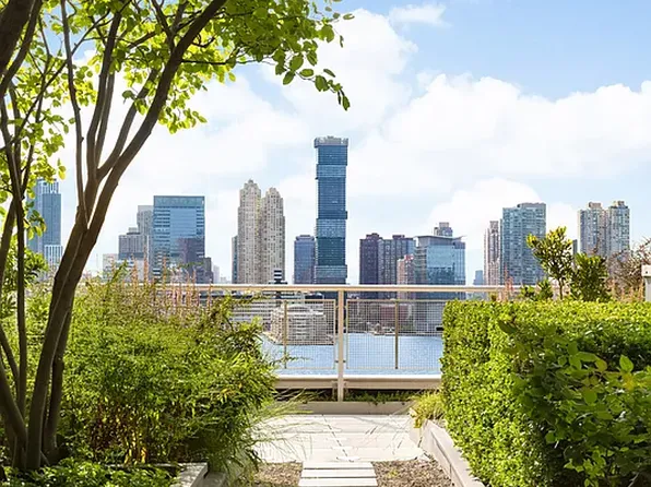 20 River Terrace image 17 of 26