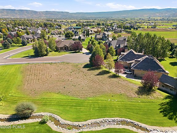 3rd image of 1040 S Mont Blanc Ct