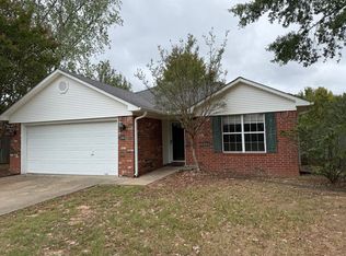 1700 Longfellow Dr, Conway, AR 72034