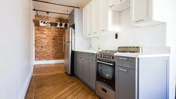 Rented by Avenues Real Estate | media 13