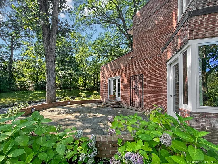 57 Drum Hill Ln — Photo 13