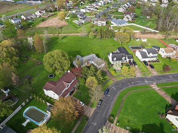 2nd image of 357 Cardinal Ln
