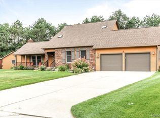 3823 Catalpa Ct, Port Huron, MI 48060