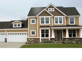 285 Napa Valley Dr, Milford, MI 48381