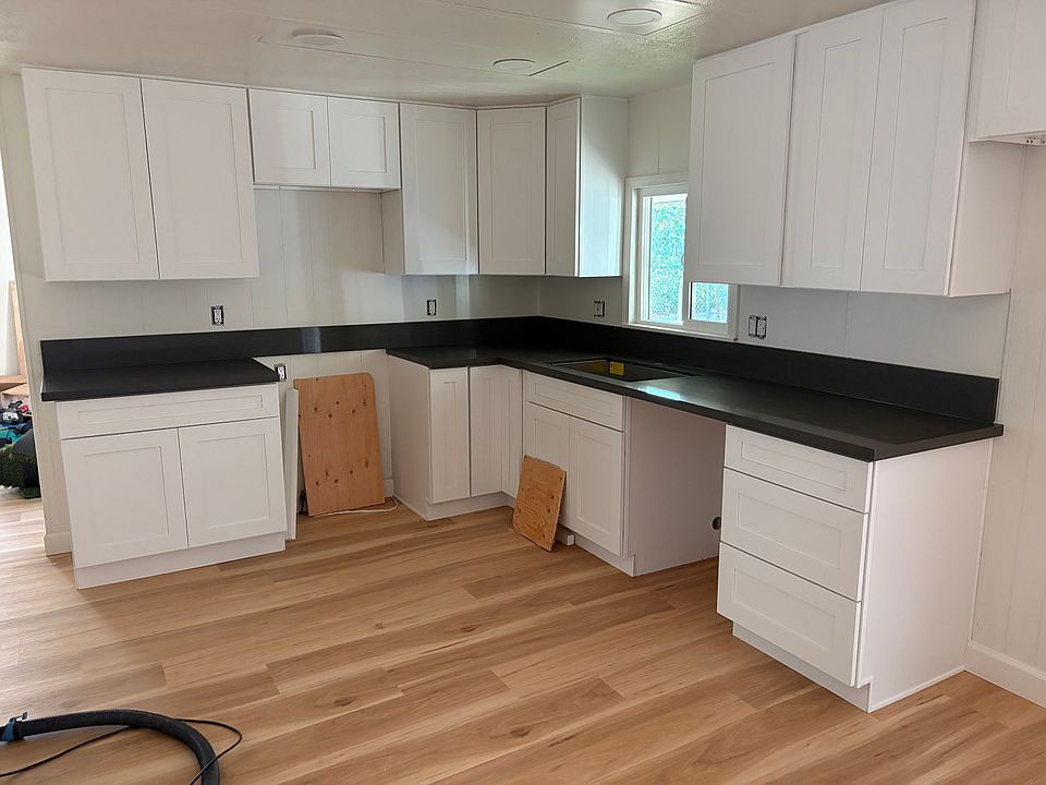 2nd image of 25381 Wanda Ln